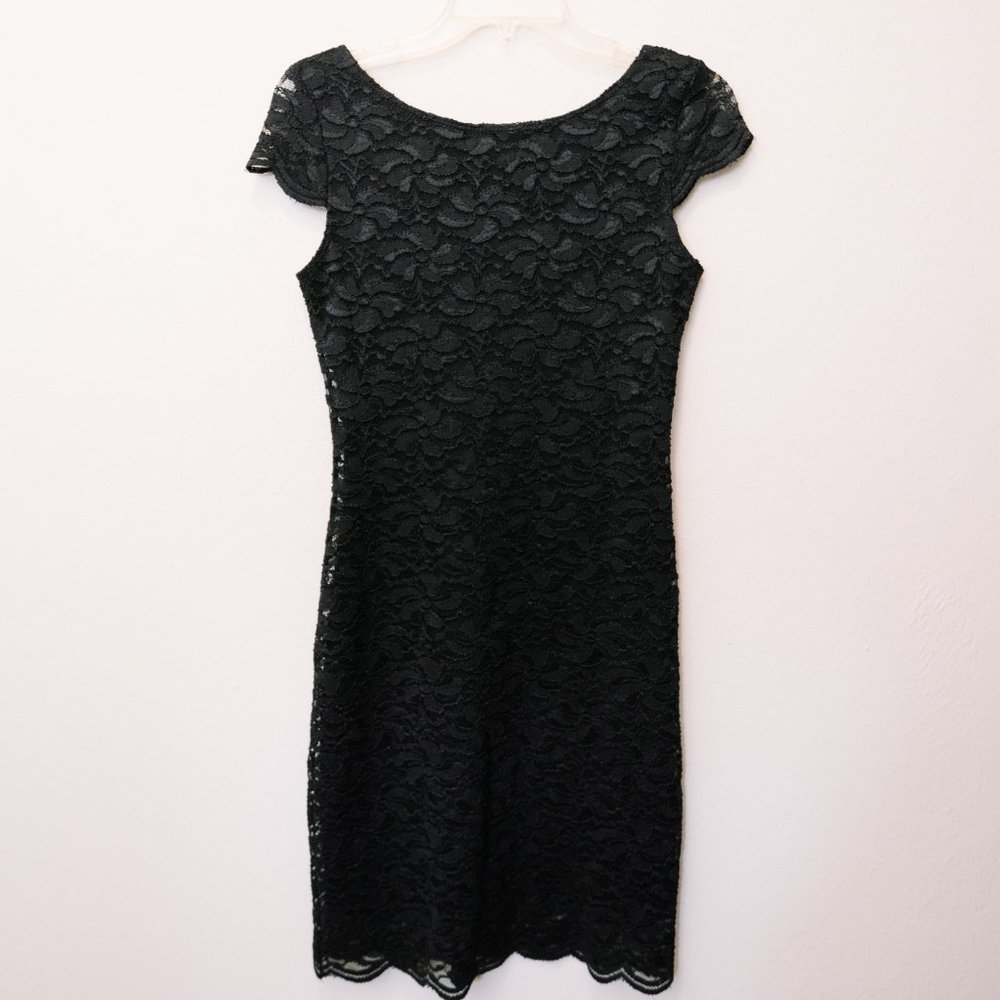 Timeless Elegance: Stretchy Bodycon Black Lace Mini Dress